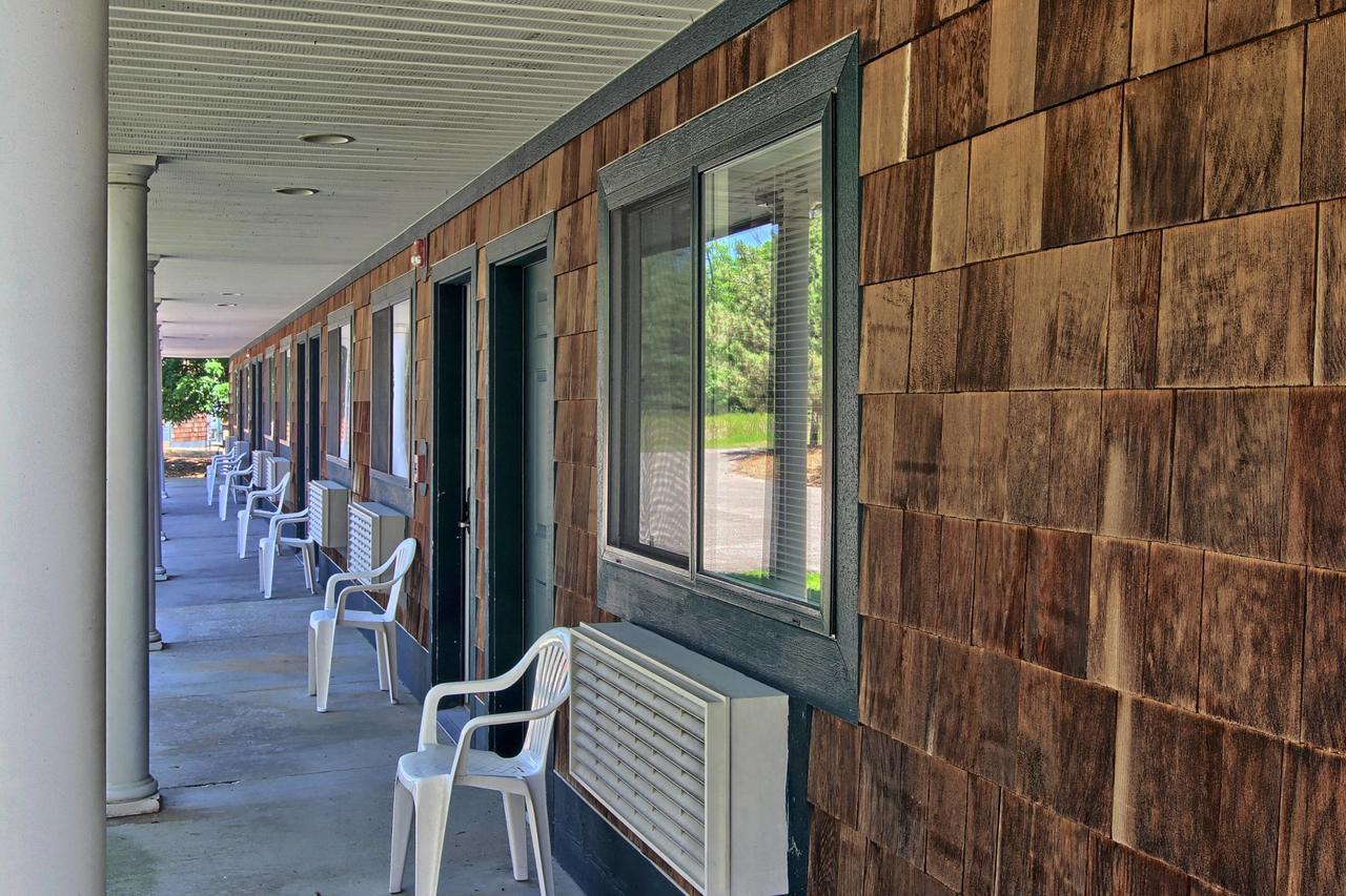 The Legend Cottage Inn Bellaire Extérieur photo