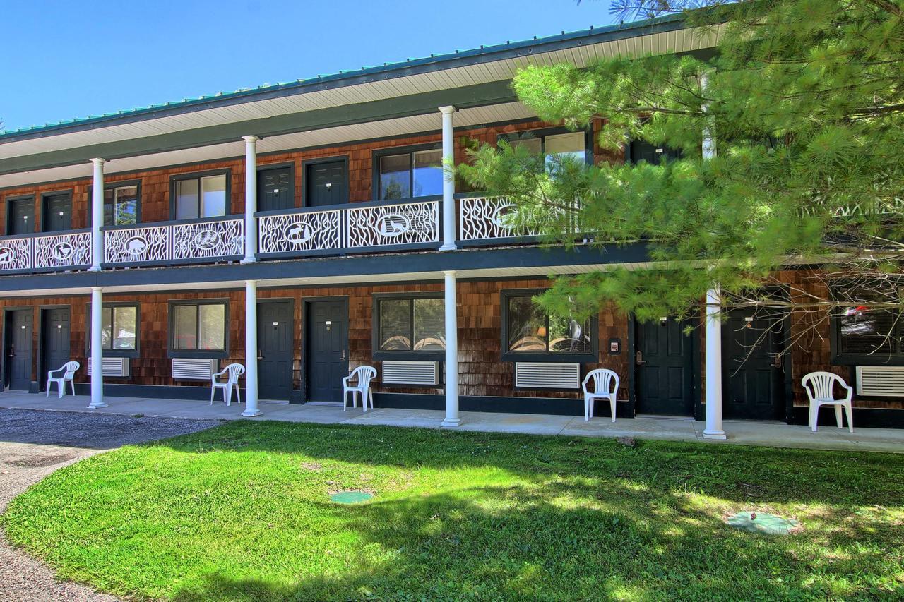 The Legend Cottage Inn Bellaire Extérieur photo