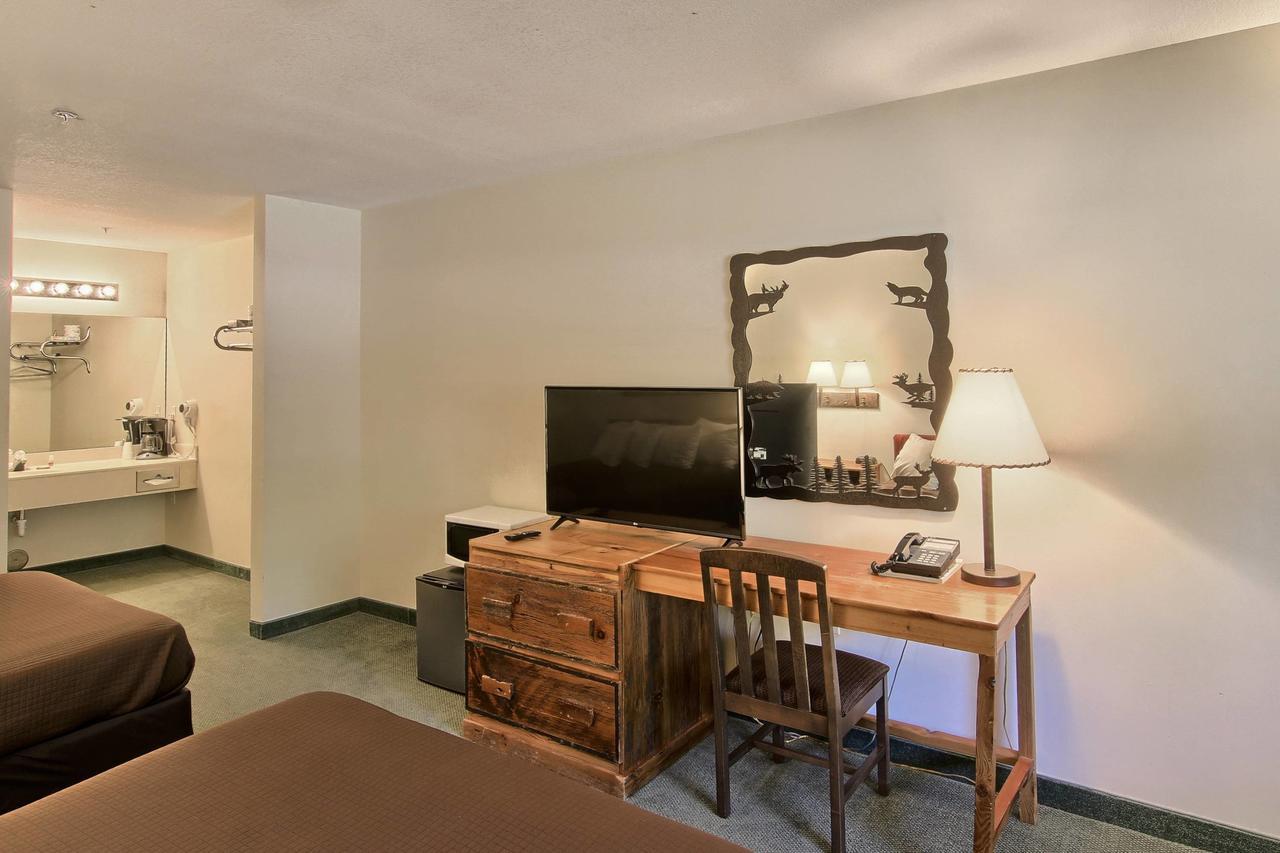 The Legend Cottage Inn Bellaire Extérieur photo